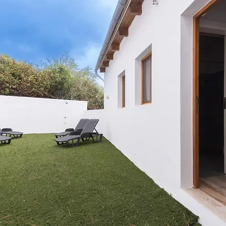 Home2book Charming Margarita's House Holiday home *